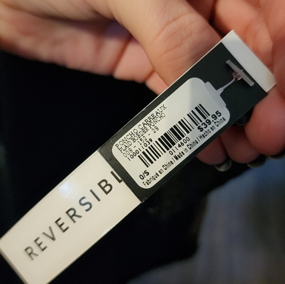 Women's reversible shall - Picture 2 of 3